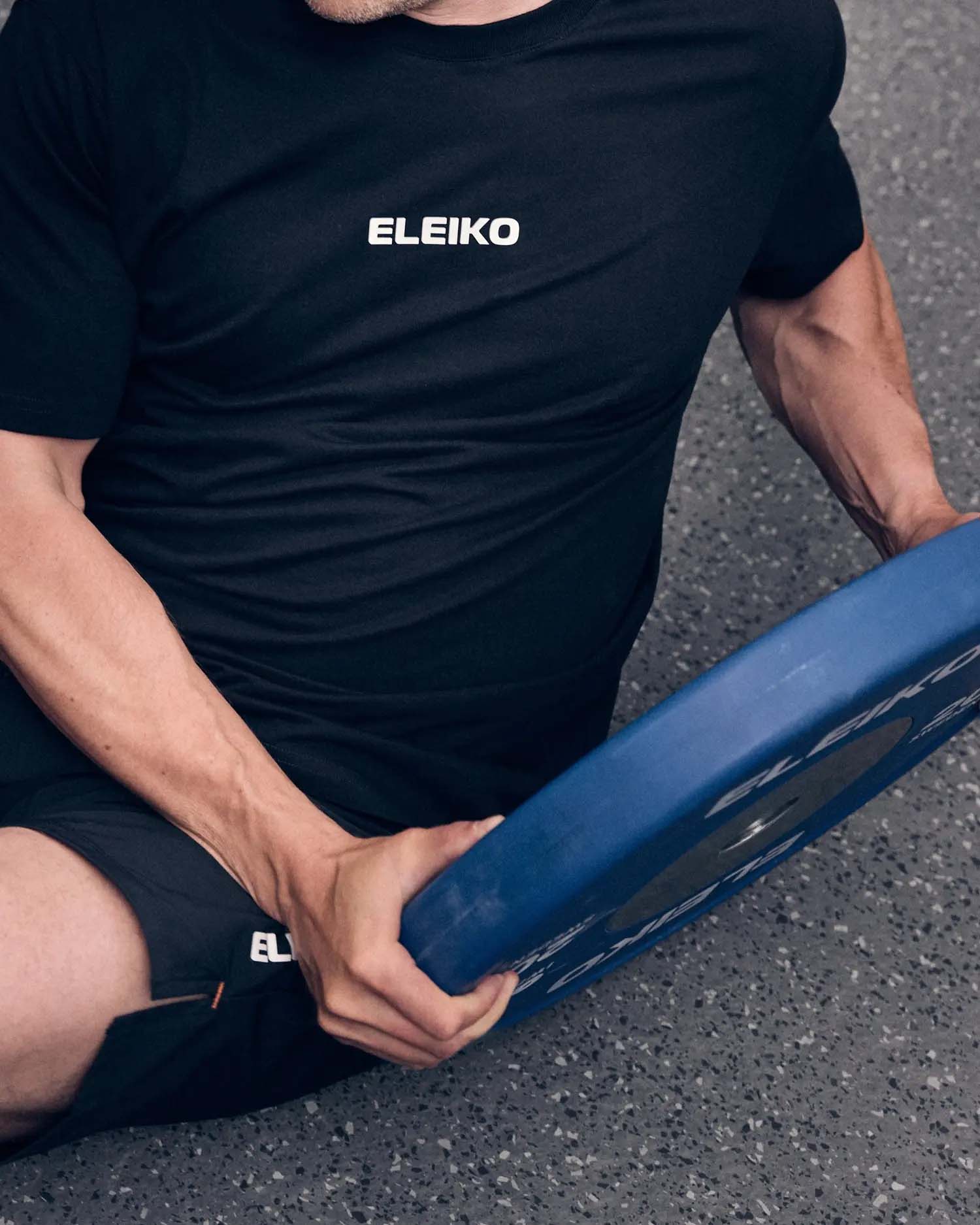 ELEIKO メンズ Tシャツ ブラック