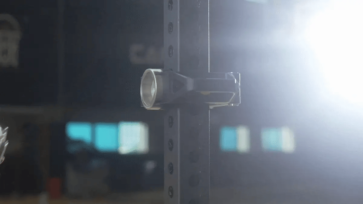 VOLTRA I Sliding Rack Mountの設置アニメーション